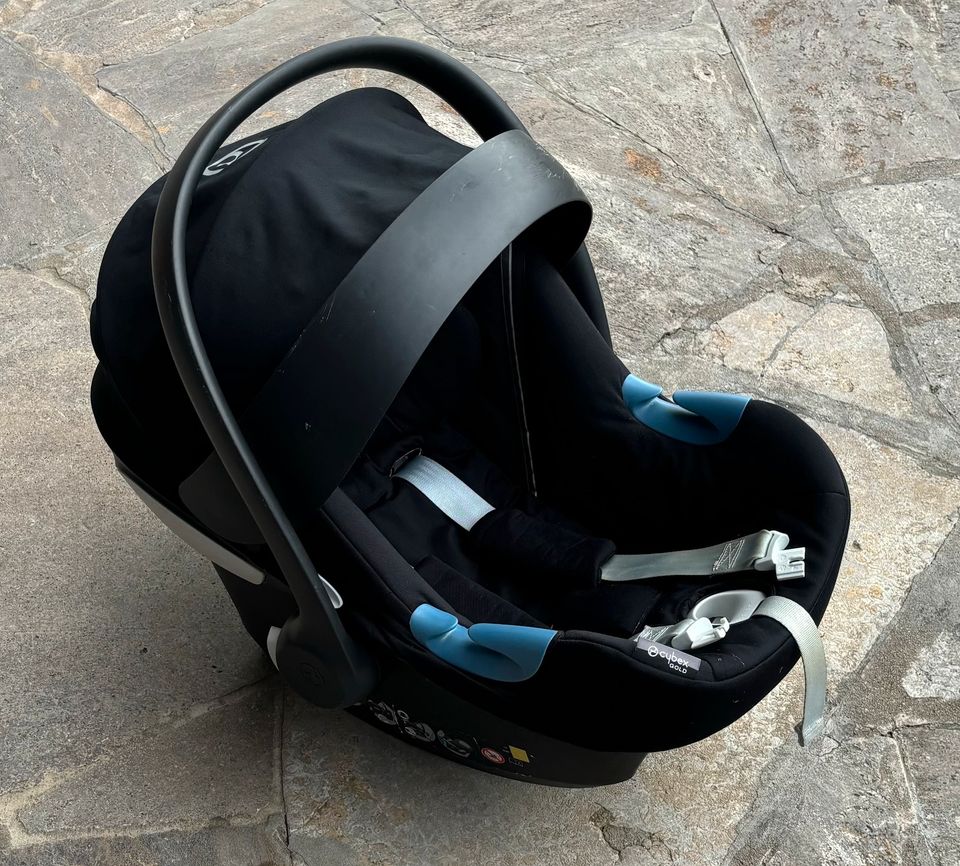 Babyschale Cybex Aton M inkl. 2x Cybex Base M (isofix) in Niederwerrn