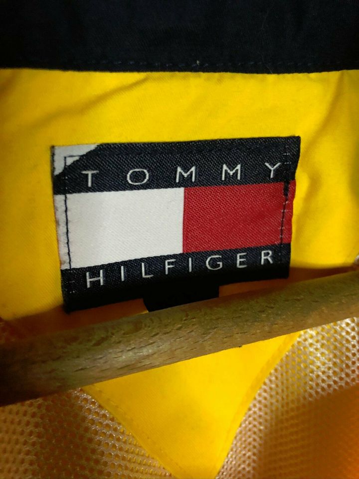 Vintage Tommy Hilfiger Jacke - Retro Kragen - 1A Zustand - Top in Neuenhaus