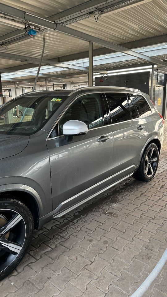 Volvo XC90 T6 RDesign AWD/7Sitz/360/ in Karlsruhe