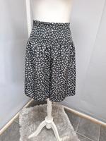 ➡️ Shorts Bermuda Shein Curve 44 XXL ⬅️ Niedersachsen - Wilhelmshaven Vorschau