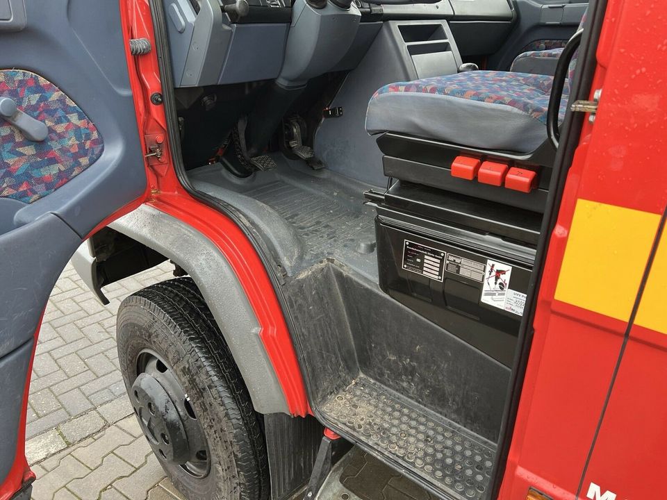 MB 814 DA Vario TSF-W Feuerwehr Allrad 4x4 Mercedes Wohnmobil in Osterweddingen