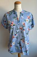 Bluse von Eterna, hellblau mit Blumenmuster, Größe 38 Hessen - Bad Homburg Vorschau