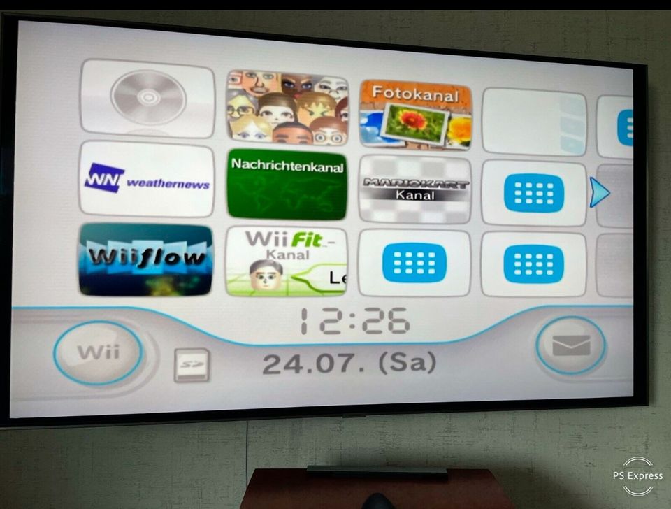 Wii + Zubehör + Spiele + HDMI Anschluss in Weiterstadt