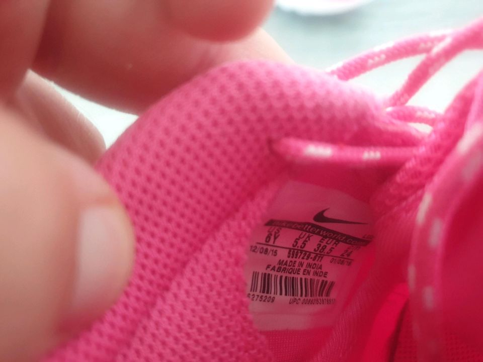 NEUE Sportschuhe Pink Laufschuhe Sneaker Nike, Größe 38,5 in Köln