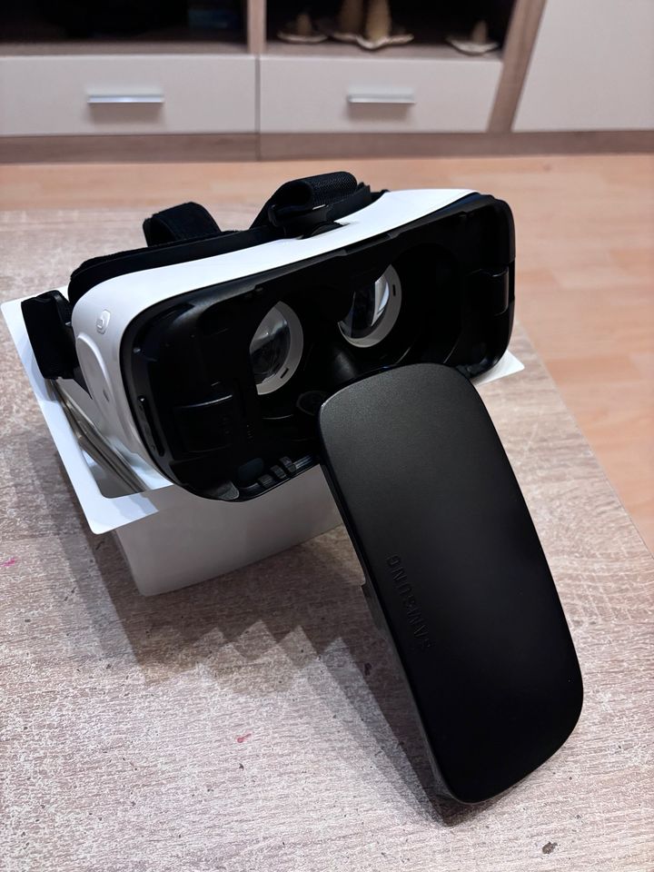 SAMSUNG GEAR VR BRILLE SM-R322 in Fürstenwalde (Spree)