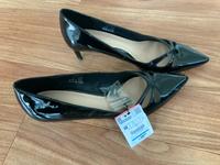 Zara Pumps Absatzschuhe Lackschuhe Gr 39 Neu Stuttgart - Mühlhausen Vorschau