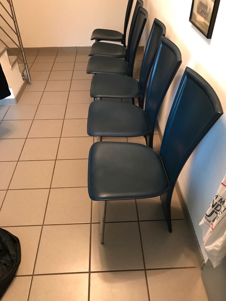Stühle Set Leder blau 6 Stück 90er Jahre Top Qualität in Dausenau