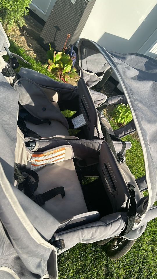 4er Kinderwagen in Königswinter