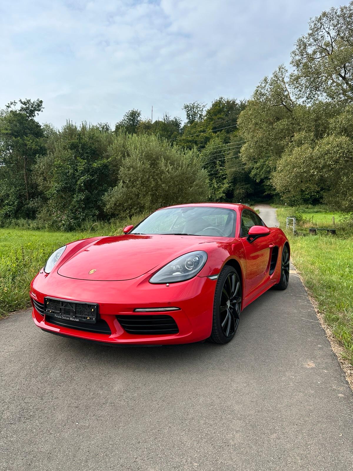 Abbildung des Autos Porsche Cayman 718 &#x2F…