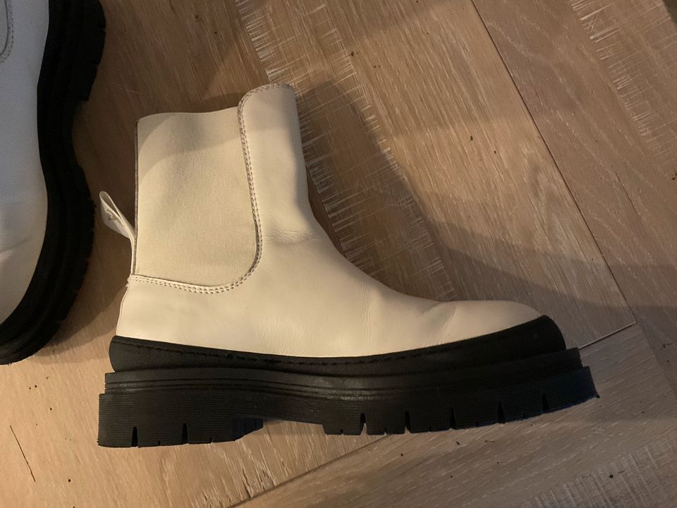 See by Chloe Ankle-Boots Stiefeletten Chelsea Boots Größe 38 Ecru in Frankfurt am Main