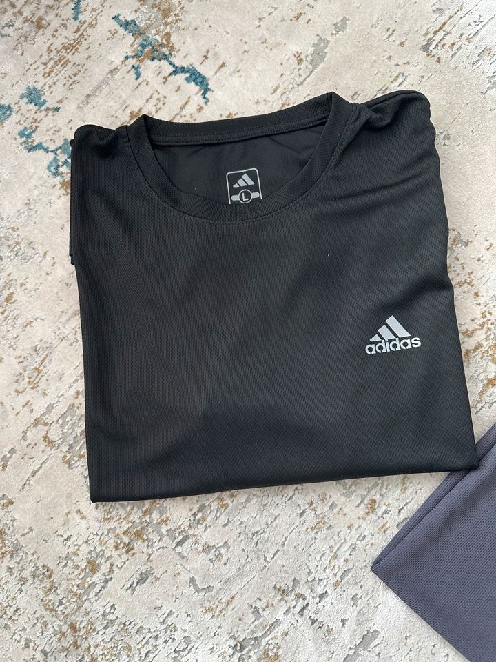 Herren Adidas T-Shirt Neu Unbenutzt Gr:L. in Duisburg