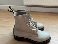 Dr. Martens Damenschue / Hellgrau Dresden - Reick Vorschau