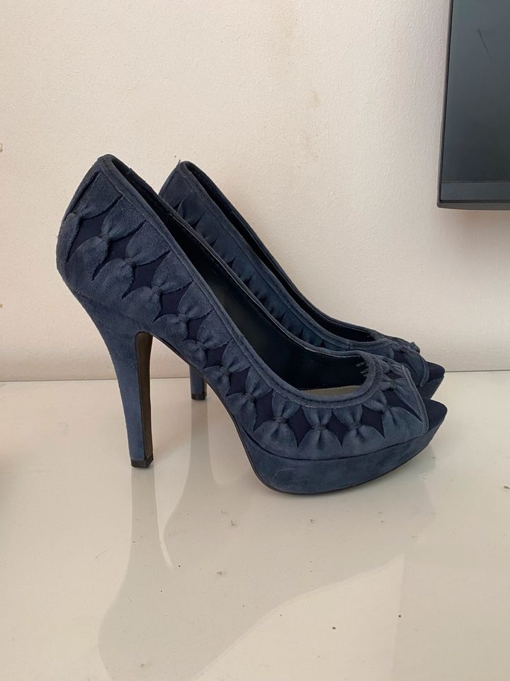 Zara Pumps Peeptoes Blau Leder Wildleder Gr. 38 in Hamburg