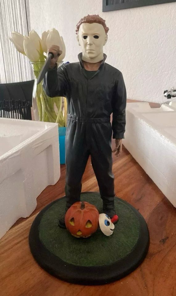 Michael Myers Halloween Figur 2001 RIP Collection Serie in Wesel