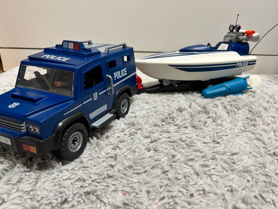 Playmobil 5187  Polizei-Truck mit Speedboot und Anhönger in Dachau