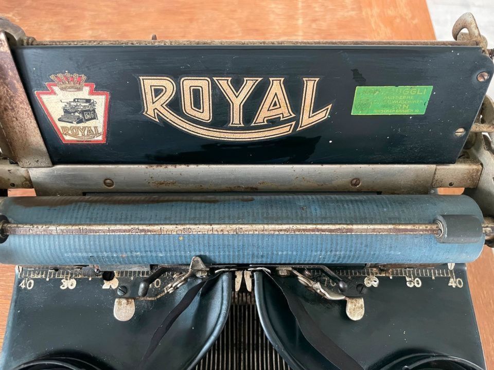 Royal 10 – Typewriter CO. SWISS GENERAL AGENCY in Hürth