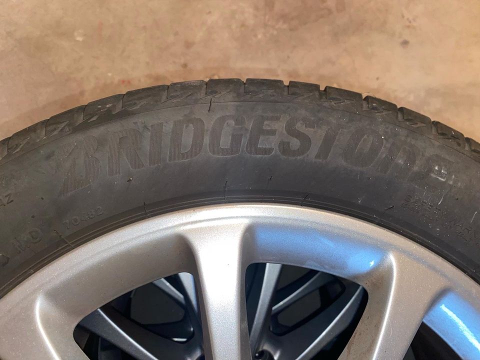 Bridgestone Turanza 205/55R17 Sommerreifen auf Alufelgen in Brake (Unterweser)