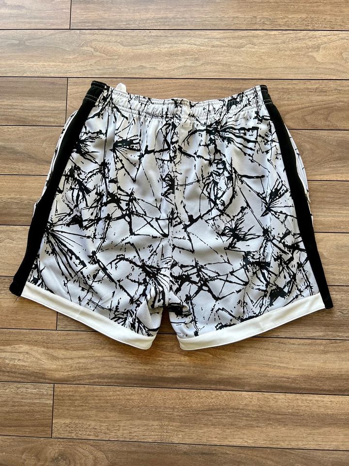 Tennis Short Nike Herren in Salzgitter