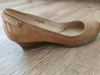 Pumps mit Keilabsatz Esprit Größe 38 Schuhe Königs Wusterhausen - Zeesen Vorschau