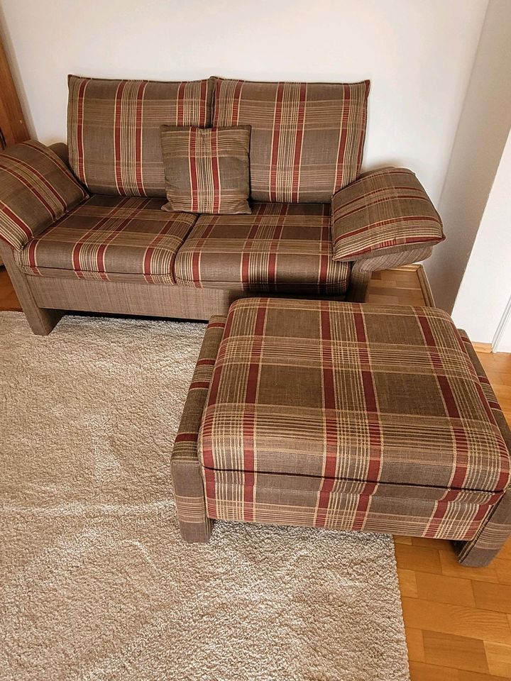 2x  Sofa mit 1x Hocker / Couch / 2x Zweisitzer mit Hocker in Nümbrecht