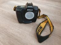 Nikon F90X mit MB-10 Batteriegriff - Analoges Profi-Set Sachsen - Schkeuditz Vorschau