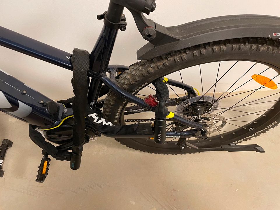 Ebike Husqvarna LC6 Light Cross Mountenbike, erst 180 km gefahren in Escheburg