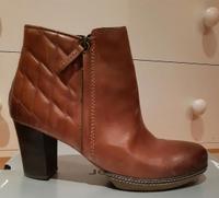 Gabor Stiefeletten Damen Größe 41   7 1/2 cognac  fast neu Niedersachsen - Dassel Vorschau