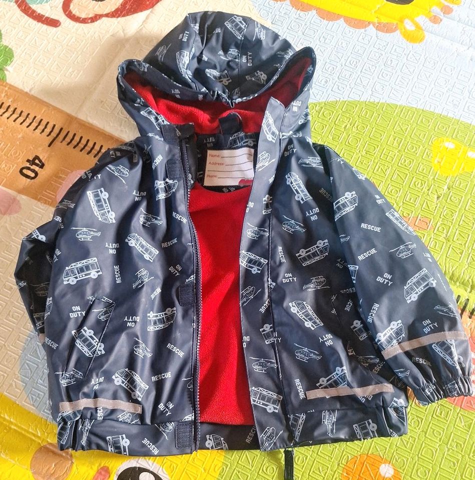 Regenjacke Übergangsjacke Gr.92/98 in Hohnstorf (Elbe)