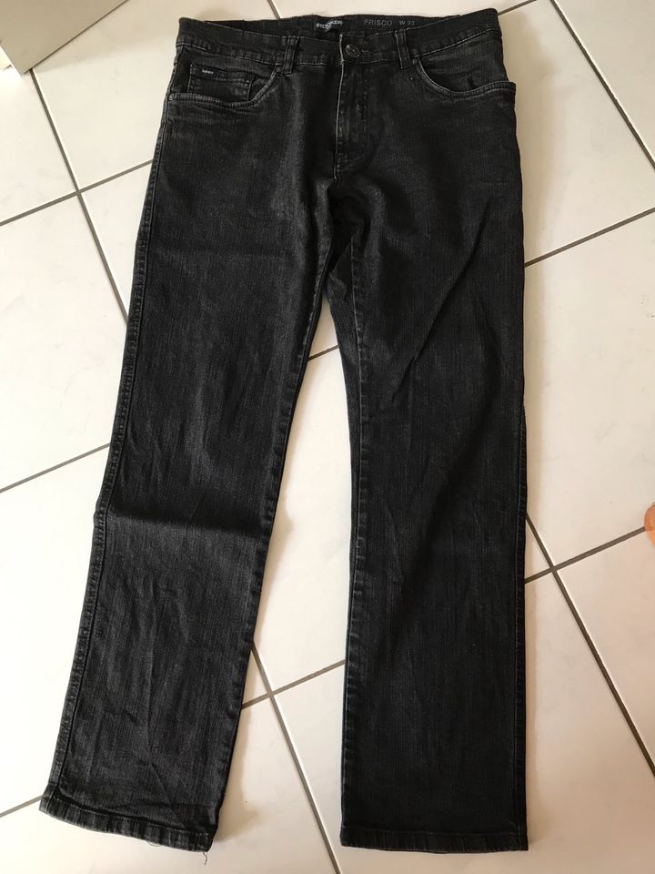 Herren Jeans, schwarz, Größe 48 in Freiburg im Breisgau