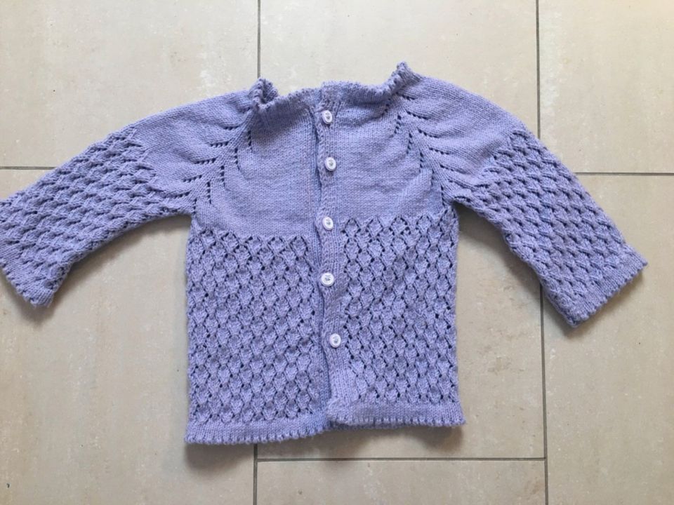 ❤handgestrickte Kinderjacke, Cardigan, Lila, Gr. 92 in Frechen