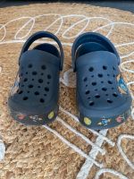 Wasserschuhe * Gr. 25 * Weltraum * ähnlich Crocs Frankfurt am Main - Ostend Vorschau