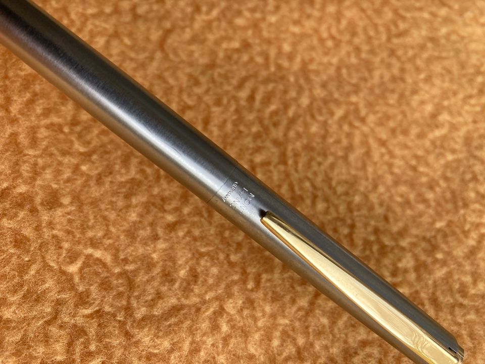 Montblanc Mont Blanc Stift Füller Silber Gold, Feder 535 in Krefeld