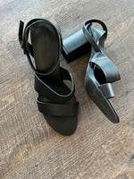 Sandalen mit Blockabsatz gr 41 neu Esprit Niedersachsen - Haren (Ems) Vorschau
