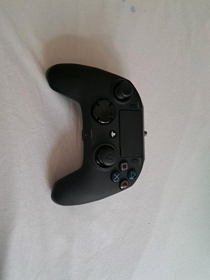 Ps4 pro controller in Mannheim