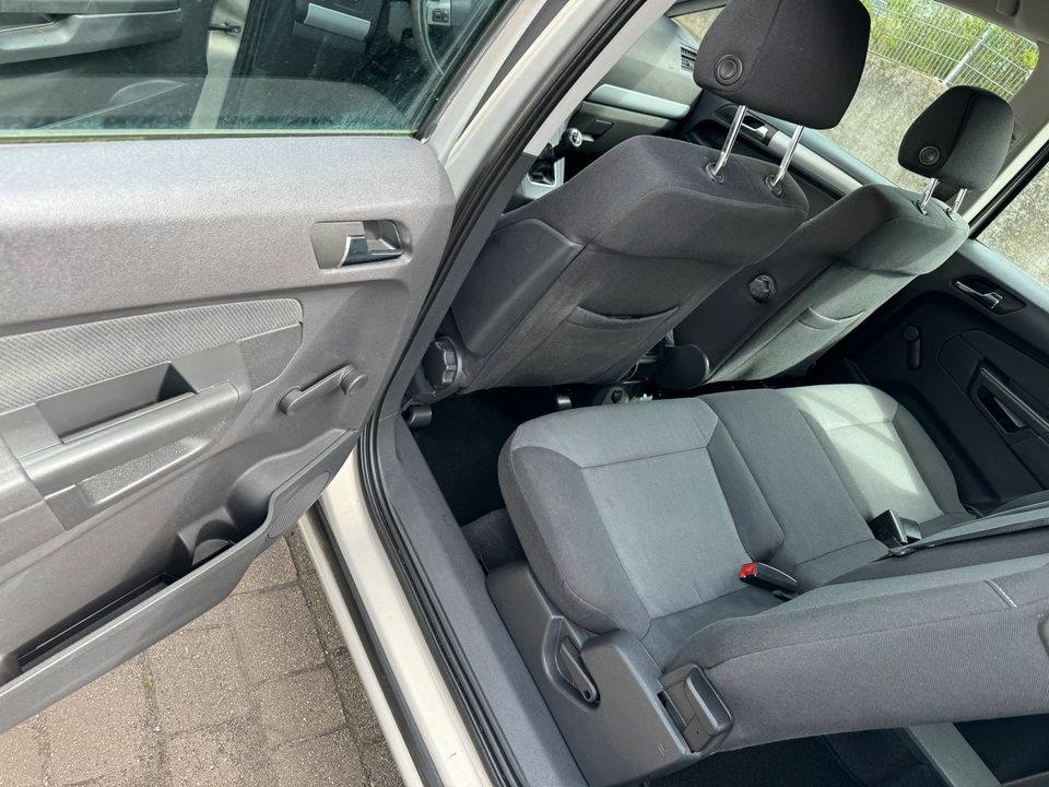 OPEL ZAFIRA 1,8 (1 Hand) 7 Sitzer in Kassel