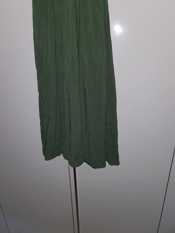 Kleid grün Trendyol Damen Mädchen Gr 38 Sommer in Castrop-Rauxel