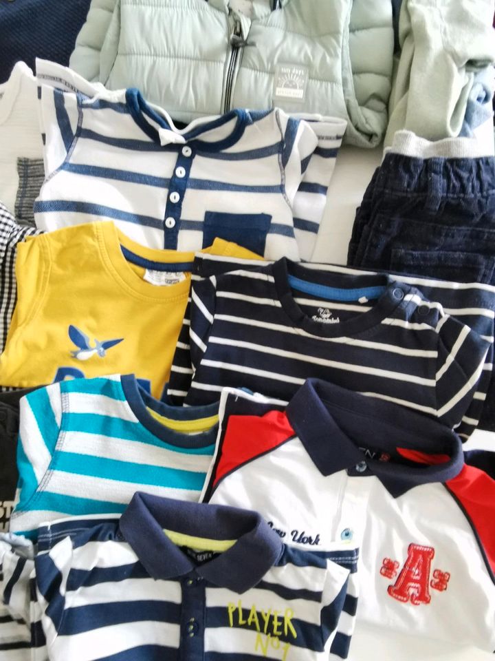 24 tlg Jungen Baby Erstausstattung 80 Paket Kleidung Set in Berlin