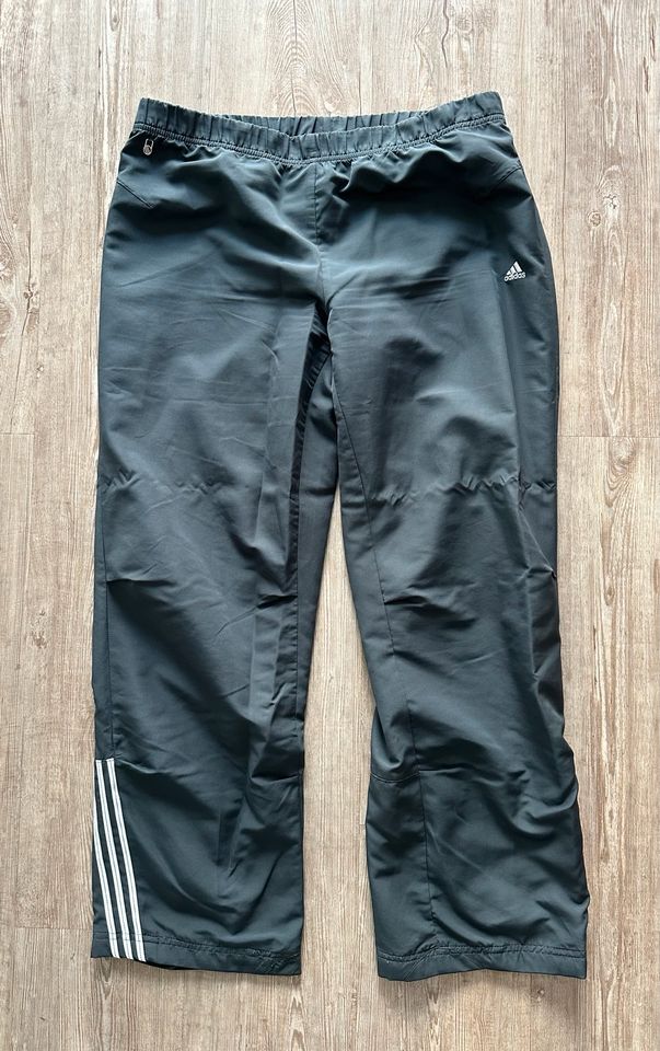 ADIDAS ClimaLite Damen-Trainingsanzug (Größe 40) in Rüdesheim