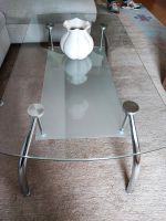 Glastisch mit silberfarbenen Füßen Hessen - Baunatal Vorschau