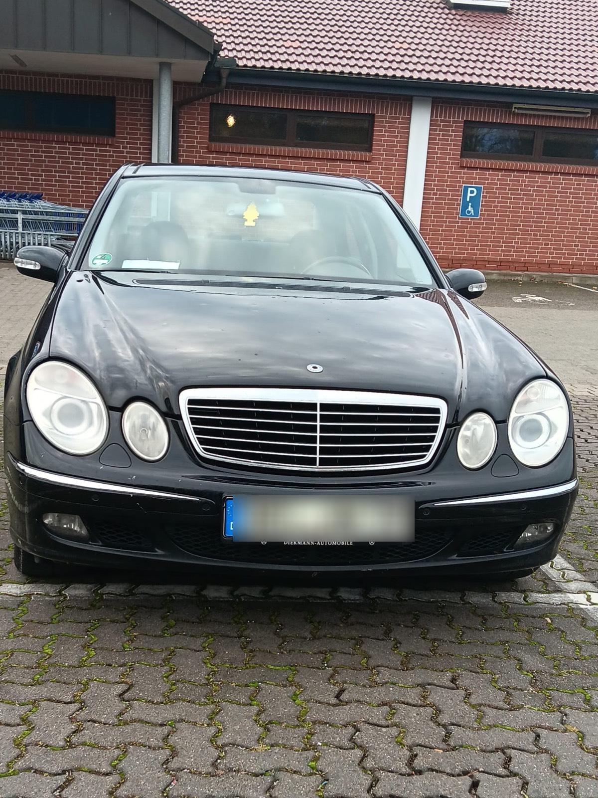 Abbildung des Autos Mercedes-Benz E.400 (V8)…