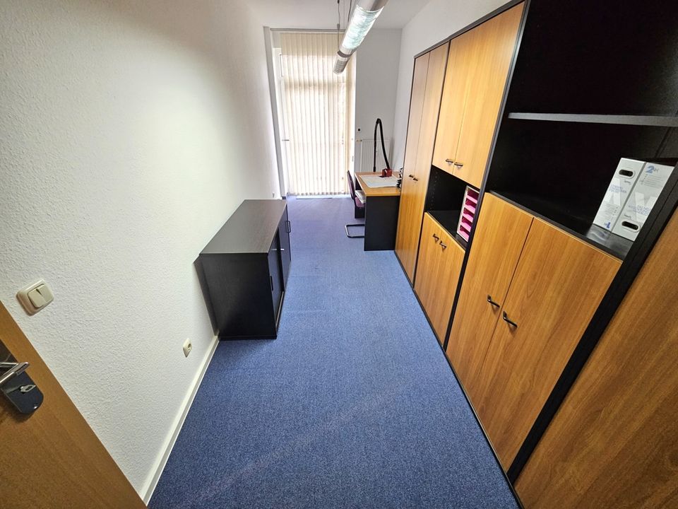Freundliche Büroeinheit in Stadtfeld West inkl. 3 Büroräume + separate Küche + Balkon + WC in Magdeburg