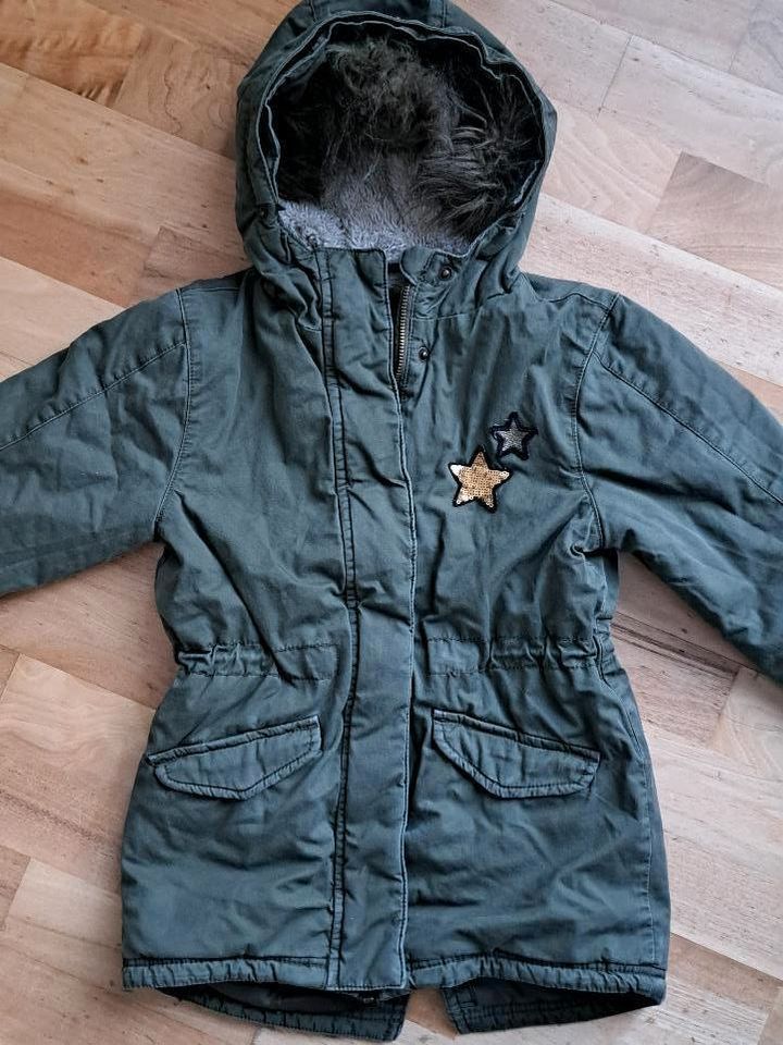 Winterjacke Parka Gr. 128 in Kumhausen