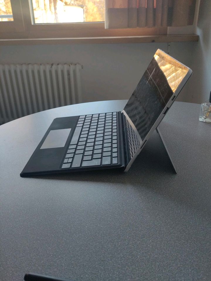 Microsoft Surface 7 Pro in Gummersbach