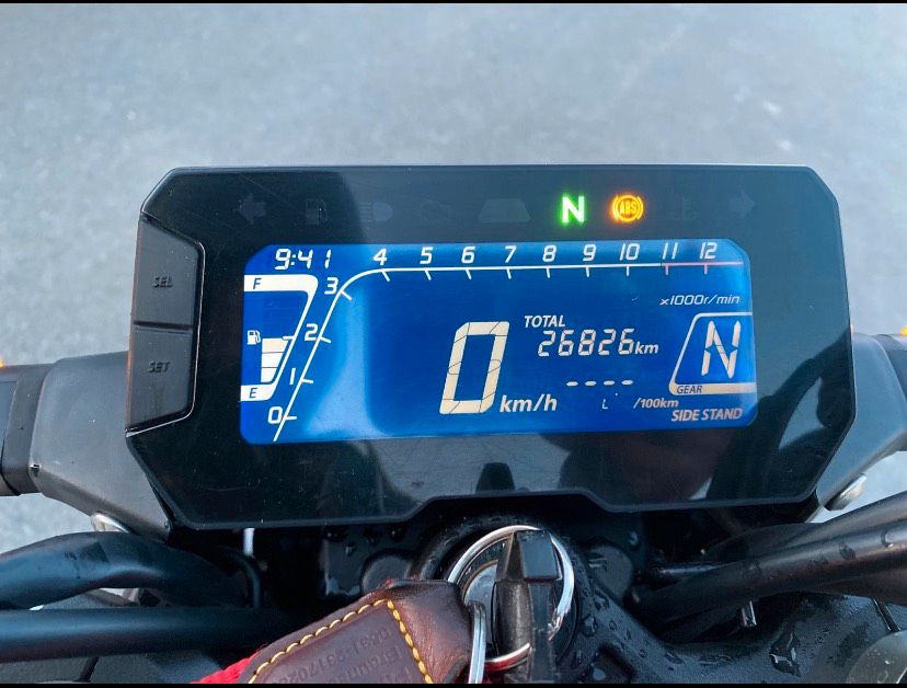 Honda CB125R  /  Tiefergelegt ! in Vechelde