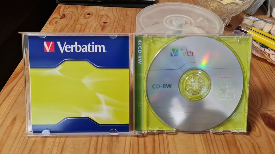 CD oder DVD Rolinge in Klötze