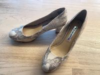 Tamaris Pumps Gr. 39 NEU Schlangenmuster glänzend beige Nordrhein-Westfalen - Hilden Vorschau
