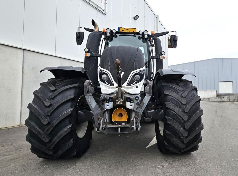 Valtra T254 in Wittlich