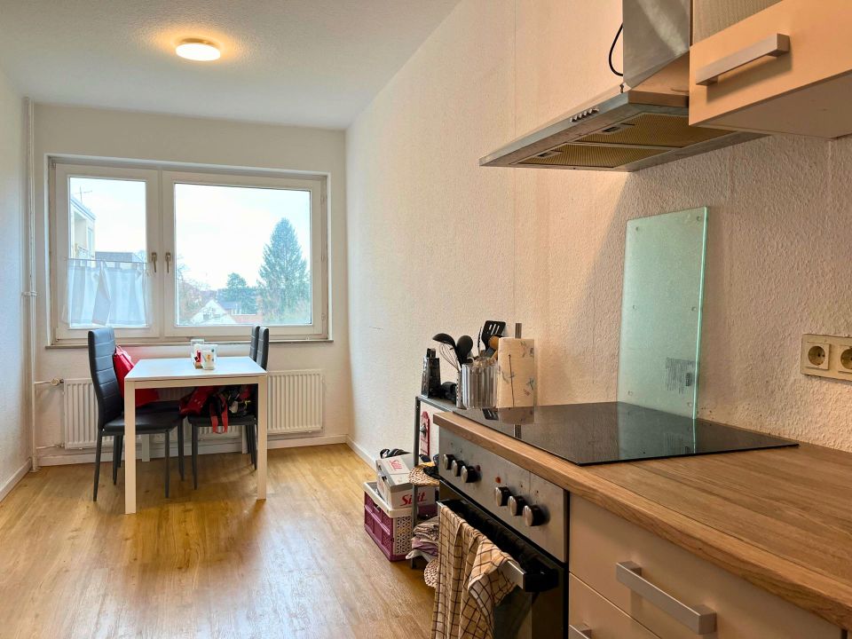 Rendite-Objekt: 3 Zimmer Wohnung mit Balkon und TG-Stellplatz in Hannover