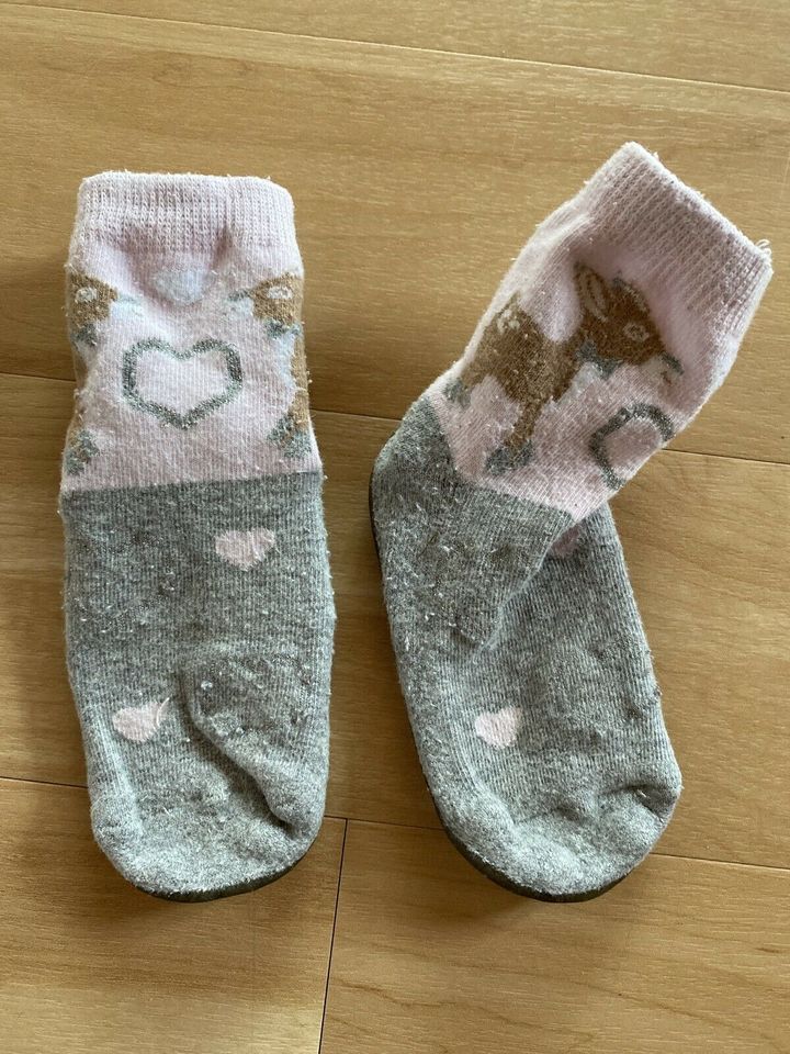 Hüttenschuhe, Hausschuhe, Antirutschsocken in Denklingen