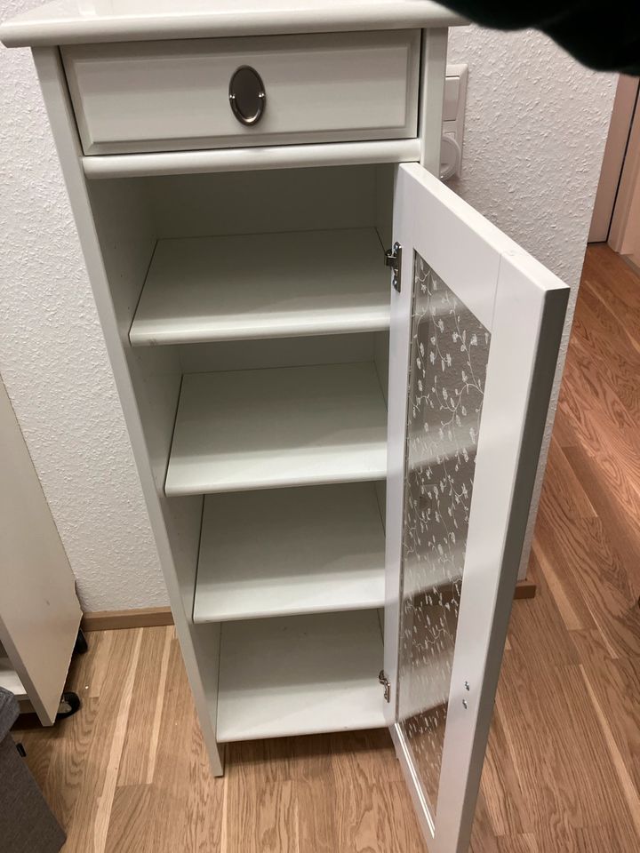 IKEA Kommode Flaren mit Spiegel. Kinderzimmer Mädchen Bad in Poing